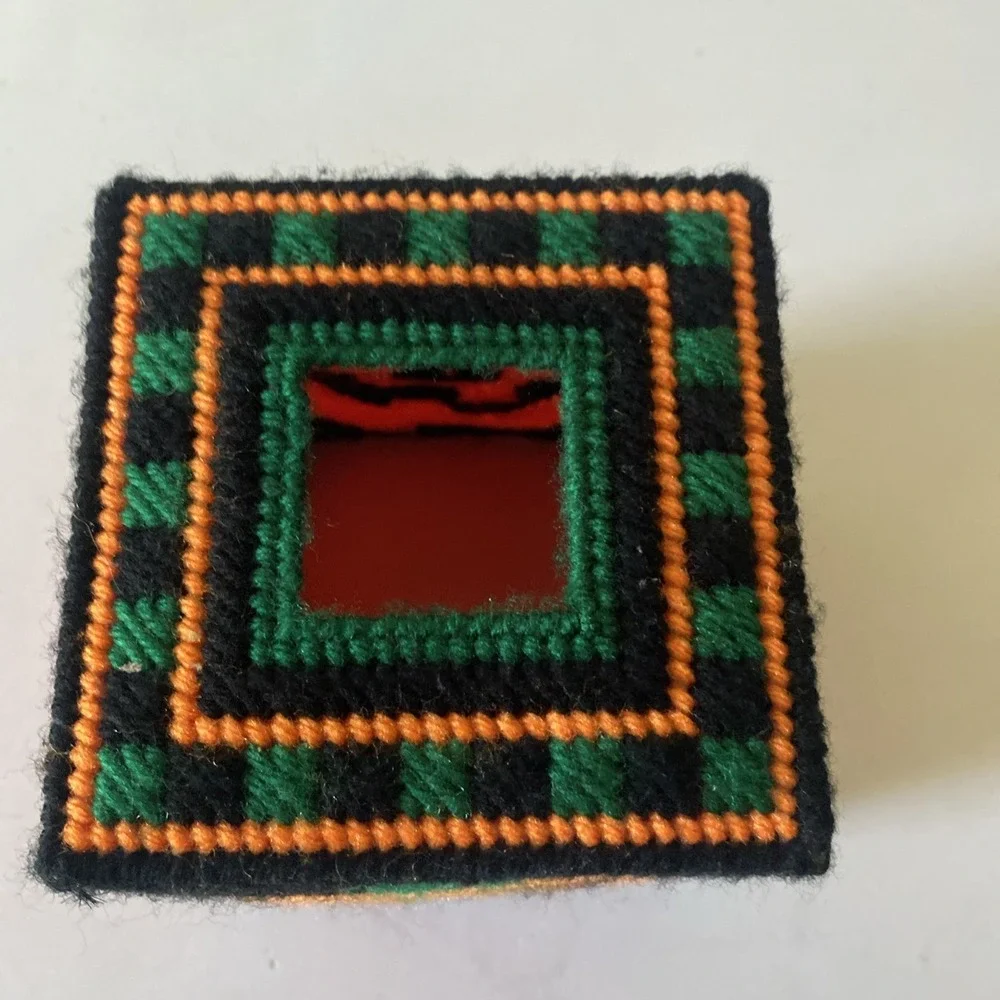 Vtg Handmade Plastic Yarn Halloween Jack-o'-lantern Pumpkin Tissue Box Cover
